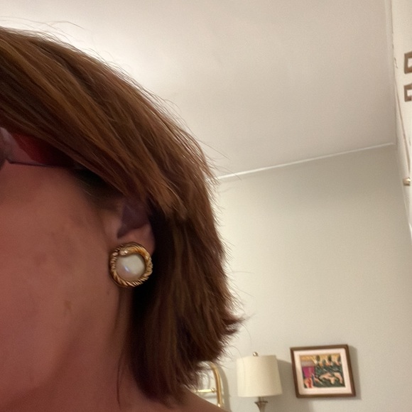 Chanel Earrings (authentic) - Picture 11 of 11